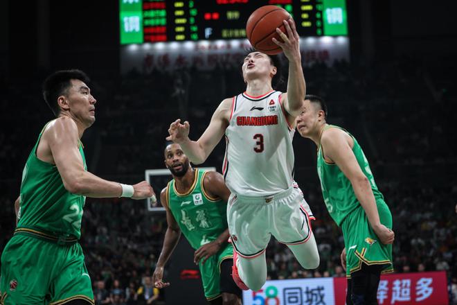 天博体育夺冠拼图再现杨鸣新绝杀现辽宁四连冠稳